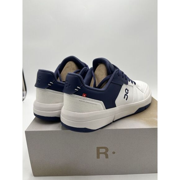 On The Roger Clubhouse Men Tennis Shoe Size 8.5 Color White & Acai New in Box * - Picture 4 of 10